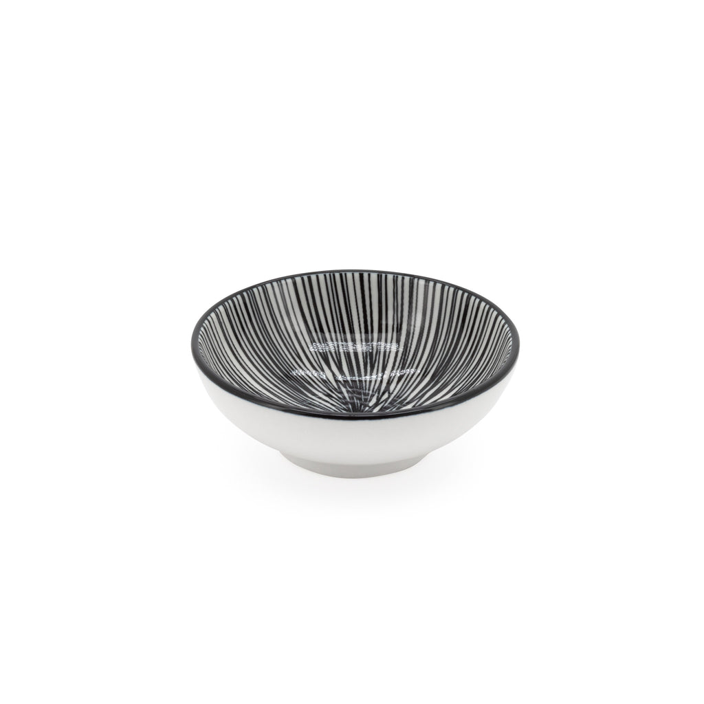 Kiri Sauce Dish - Black Line