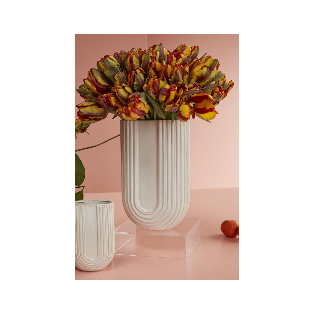 Eos Vase - in use