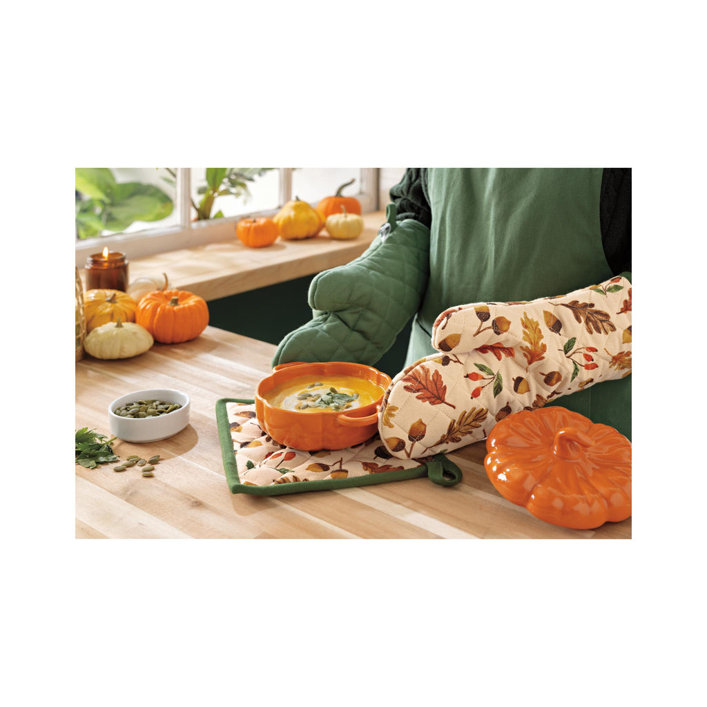 Pumpkin Thanksgiving Baker - in use