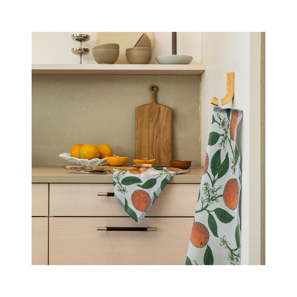 Ekelund Extra Large Kitchen Towel - Apelsiner in use