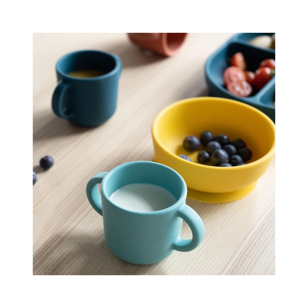 Ekobo Silicone Training Cup Set - Blue Abyss / Lagoon - in use