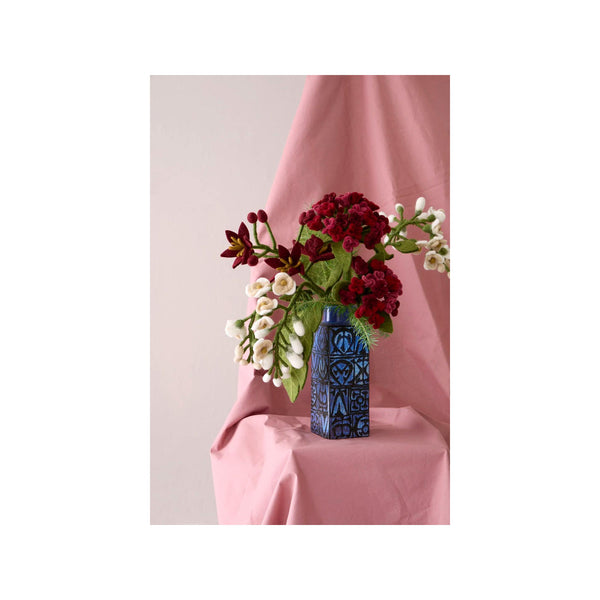 Felt Nova Flower - in bouquet