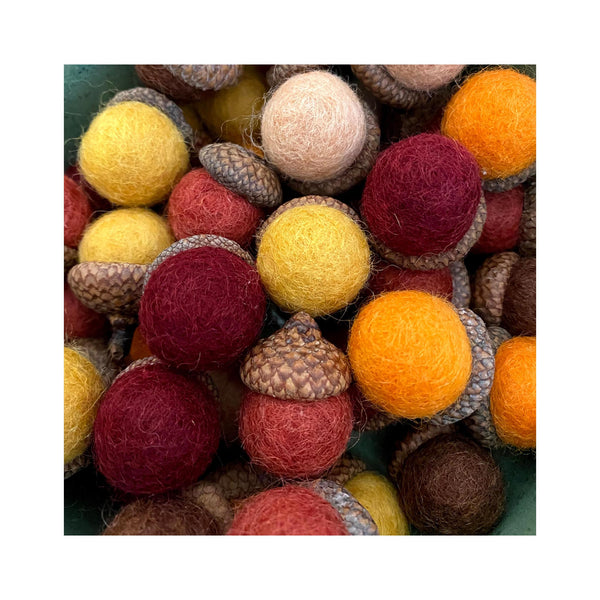Oakwind Hollow Felted Wool Acorns - Pumpkin Spice